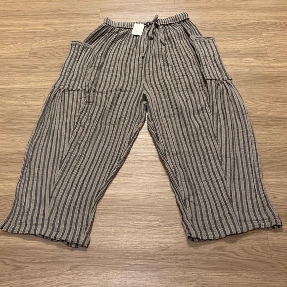 NWT Free People Quinn Harem Boho Pants Striped Natural Charcoal Size M Beach - Picture 15 of 15